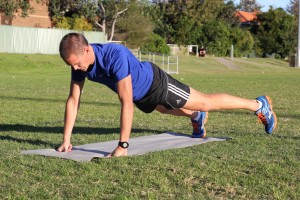 Plank w side leg lift